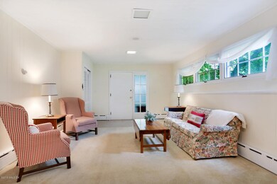 16 Sunshine Ave Riverside CT-large-011-1