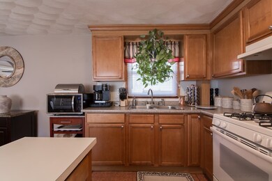 97 Morton St, Fall River, MA 02720 - photo 4
