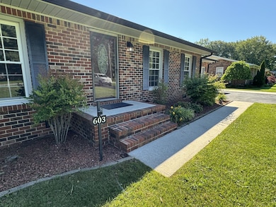 603 Lowry St, Manchester, TN 37355 - photo 2