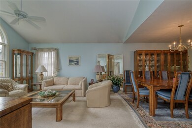 OPEN DESIGN OF THE LIVINGROOM AND DININGROOM.