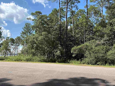 4568 Bayside Dr, Milton, FL 32583 - photo 3