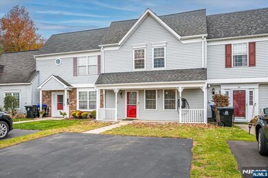 28 Cosgrove Ct, East Brunswick, NJ 08816 - photo 2