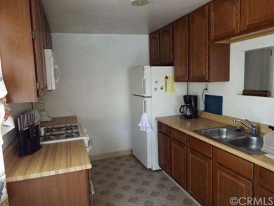 Kitchen with newer appliances