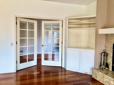 12021EdgewaterCir_13936_2