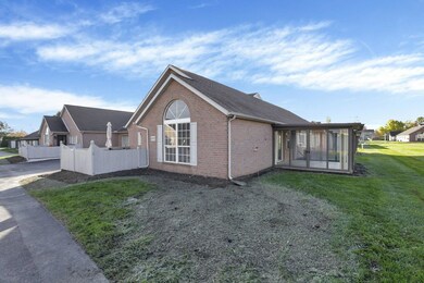 4997 Meadow Run Dr unit 4997, Hilliard, OH 43026 - photo 2