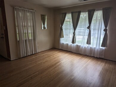 2223 Libbey Dr, Houston, TX 77018 - photo 6