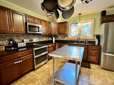 9 Elliot St, Easthampton, MA 01027 - photo 7