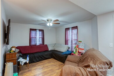 05 Living Room