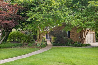 4116 Forest Plaza Dr.