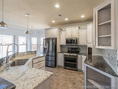 Gorgeous two-toned granite counter tops!