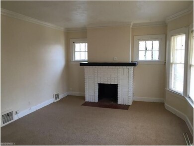 Family-room (second floor)