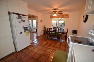 huge kitchen/dining room