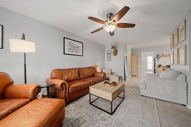 12550 Whittington Dr unit 811, Houston, TX 77077 - photo 7