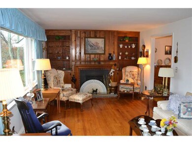 114 Stonehedge Dr N, Greenwich, CT 06831 - photo 2