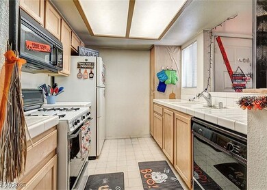 7100 Pirates Cove Rd unit 2018, Las Vegas, NV 89145 - photo 7