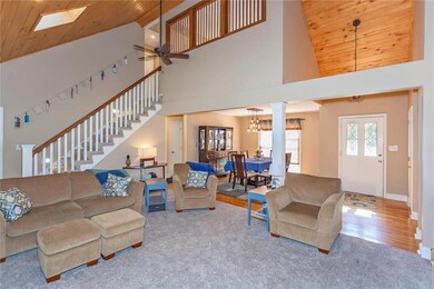 Vaulted ceiling!
