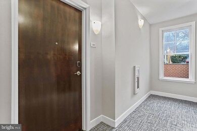 Rhodes Hill Square unit 123, Arlington, VA 22209 - photo 3