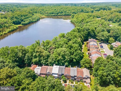 8042 Galla Knoll Cir, Springfield, VA 22153 - photo 3