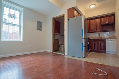 411 Broadway unit 3R, Chelsea, MA 02150 - photo 3