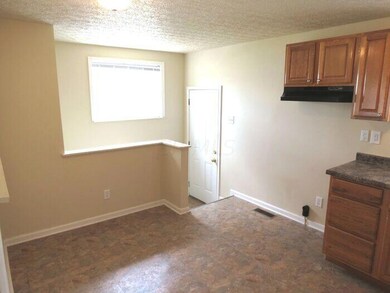 1741 Ripplebrook Rd, Columbus, OH 43223 - photo 5