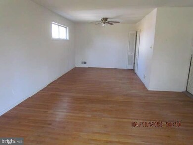 14226 Chadwick Ln, Rockville, MD 20853 - photo 6