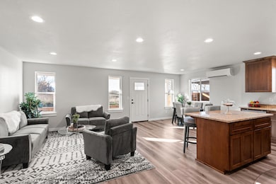 4730 Gebhard Rd, Central Point, OR 97502 - photo 3