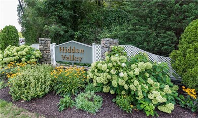 20 Trellis Dr, West Warwick, RI 02893 - photo 2