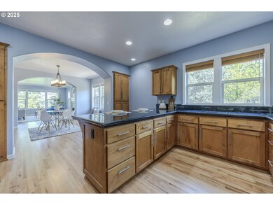 3136 Tanner Park Dr, Eugene, OR 97405 - photo 7