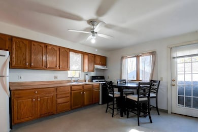 25 Park Square Ave, Riverside, RI 02915 - photo 5