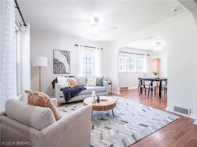 2620 51st St, Des Moines, IA 50310 - photo 2