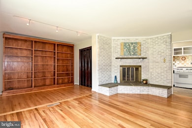 4406 Bayne St, Rockville, MD 20853 - photo 5