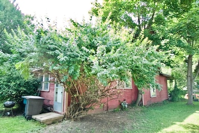 1211 W Powers St, Muncie, IN 47305 - photo 5