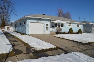 814 Remington Dr, North Tonawanda, NY 14120 - photo 2