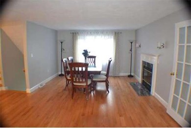 10 Pine Ave, Burlington, MA 01803 - photo 3