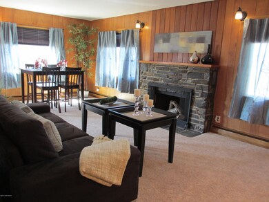 Upper level living room 1