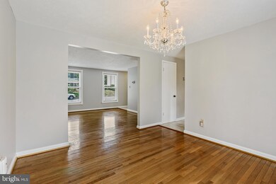 6325 Summercrest Dr, Columbia, MD 21045 - photo 5