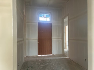 497 Hunters Crossing Dr, Sealy, TX 77474 - photo 3