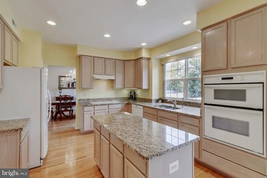 46773 Backwater Dr, Sterling, VA 20164 - photo 2