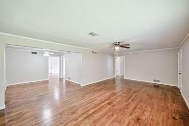 217 E Hird St, Gainesville, TX 76240 - photo 5