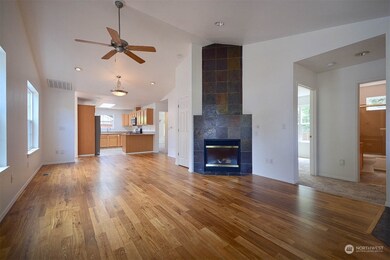 15755 104th Ave SE, Yelm, WA 98597 - photo 6