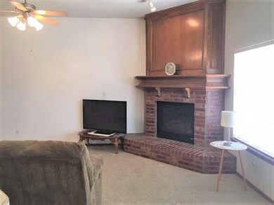 625 Madeline Ln, Moore, OK 73160 - photo 3