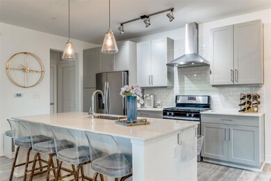 5714 Mccommas Blvd unit 201, Dallas, TX 75206 - photo 6