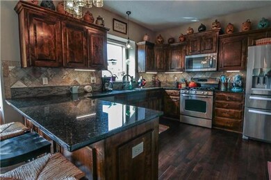 Eat-in kitchen area
