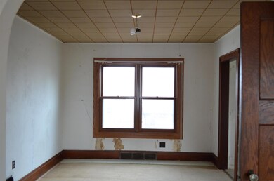 213 W 22nd St, Cedar Falls, IA 50613 - photo 4