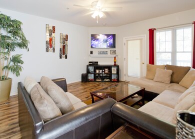 4527-203 Living Area to Fireplace