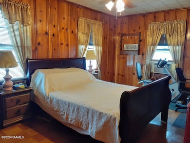 1507 Julia St bedroom 1