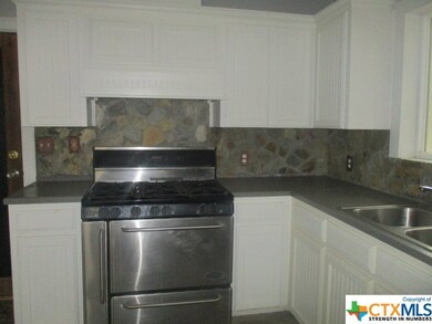 703 S 2nd St, Copperas Cove, TX 76522 - photo 5