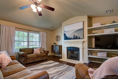 776 E 147th St S, Glenpool, OK 74033 - photo 5