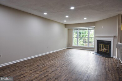 5820 Wye Oak Commons Ct unit 10, Burke, VA 22015 - photo 3