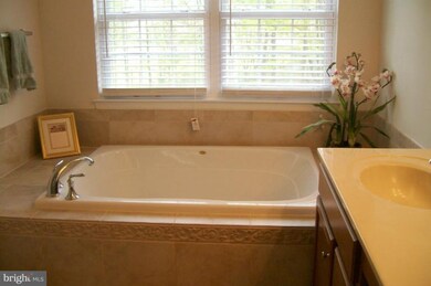 25128 Fortitude Terrace, Chantilly, VA 20152 - photo 3